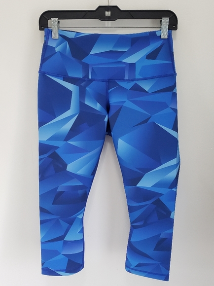 Sold! Karma Kristin Bra & Parametric Blue Yoga Set - Picture 4 of 6